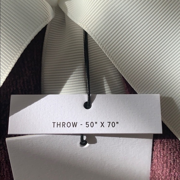 NWT UGG ❤️last one❤️Throw Blanket - Picture 7 of 8